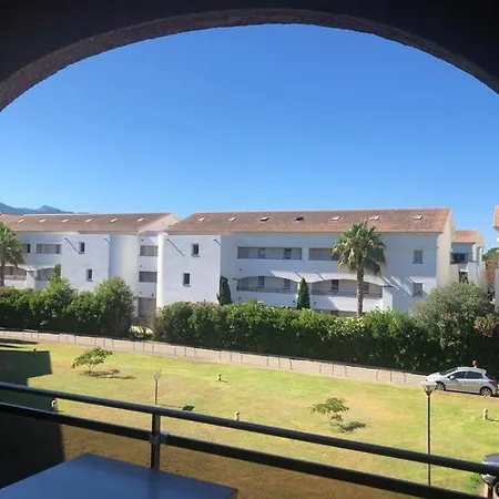 2026 - Grand Avec Piscine Et A 50 M דירה *