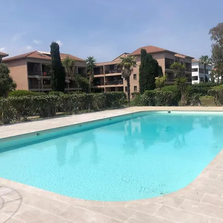 Apartment 2025 - Grand Avec Piscine Et A 50 M *